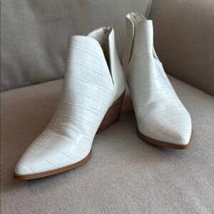 ShuShop White Ankle Booties with Textured‎ Finish